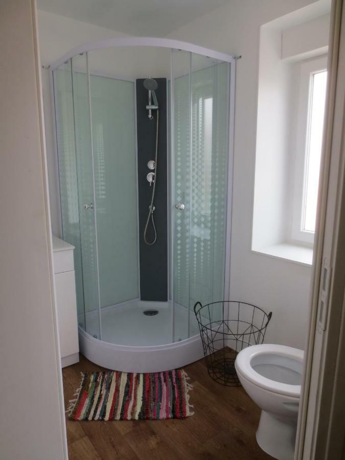 Appartements Et Studios Meubles Au Centre Ville D'Ouzouer Sur Loire מראה חיצוני תמונה